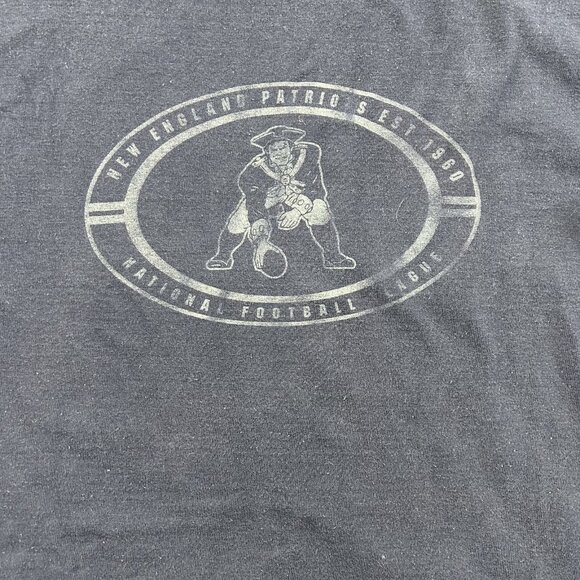 Vintage New England Patriots Shirt Long Sleeve Mens Medium Tall Graphic Tee y2k - Picture 2 of 8